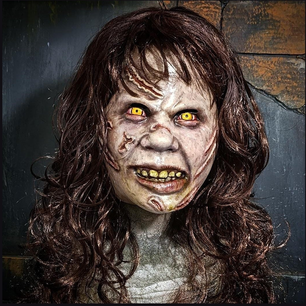 Regan mask latex, pazuzu, exorcist, terror, halloween, cosplay
