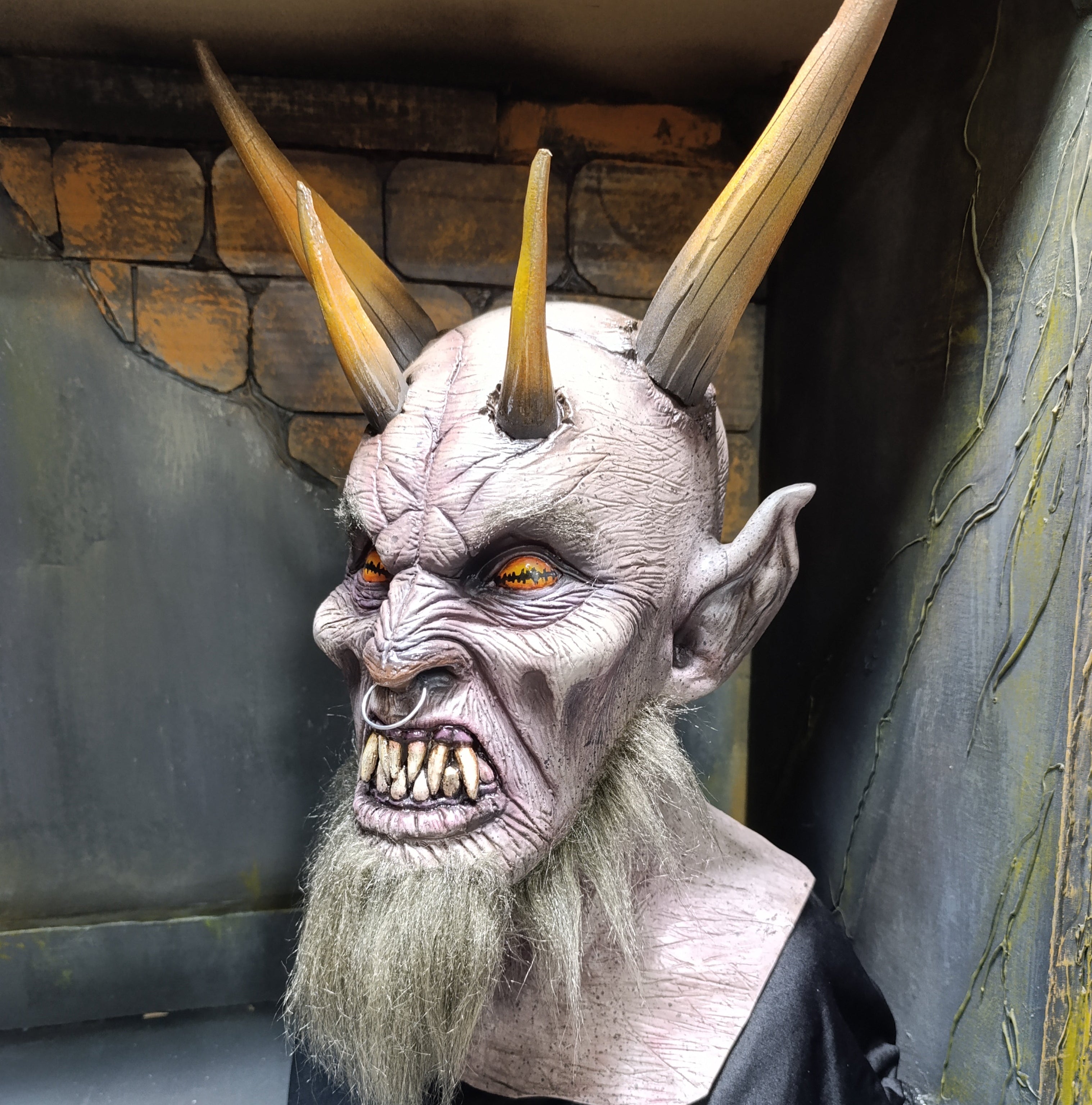 Krampus latex mask, christmas, navidad, cosplay, terror, movie, greenstmas
